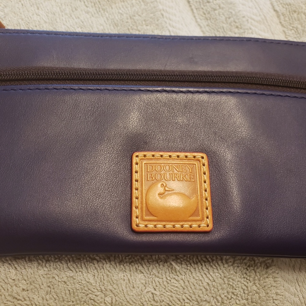 Dooney and Bourke Smooth leather wallet